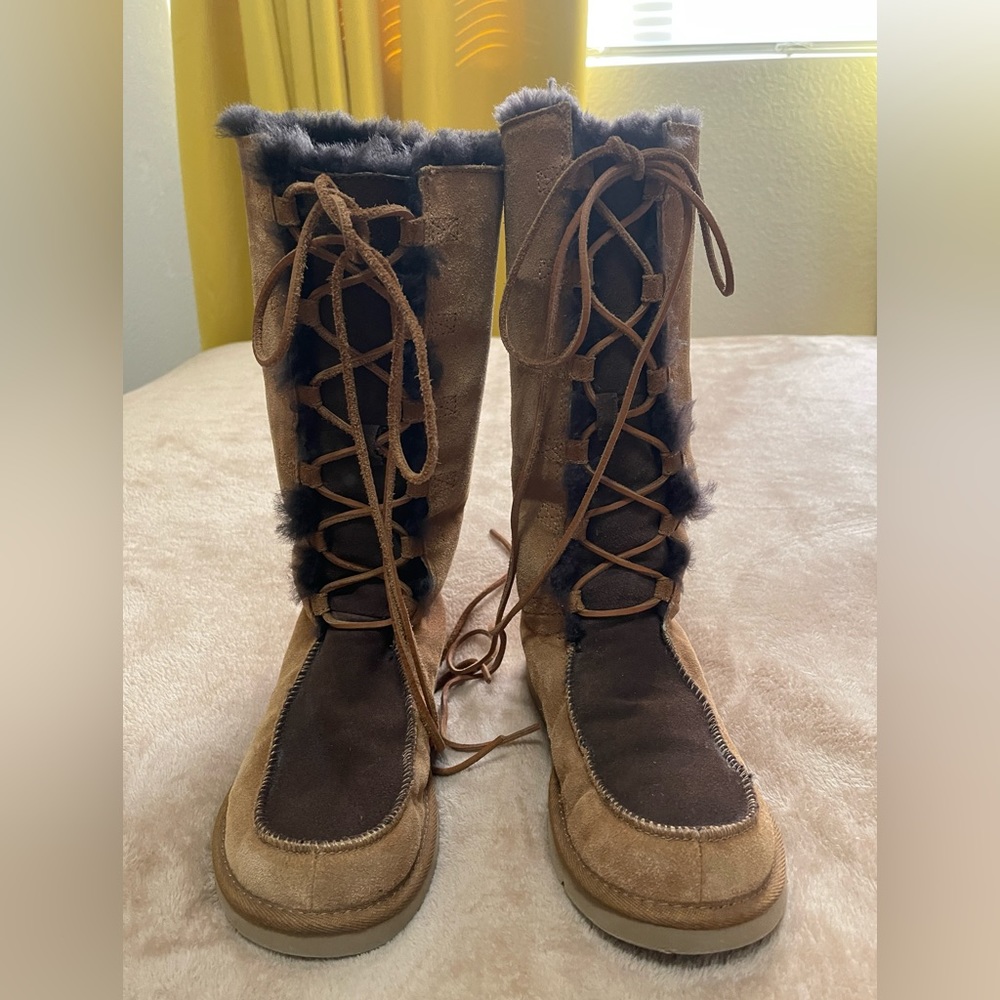 UGG Australian Whitle Boots size 8